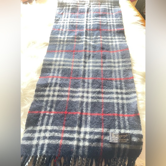 Burberrys Navy Blue Scarf Lambswool - Picture 5 of 5